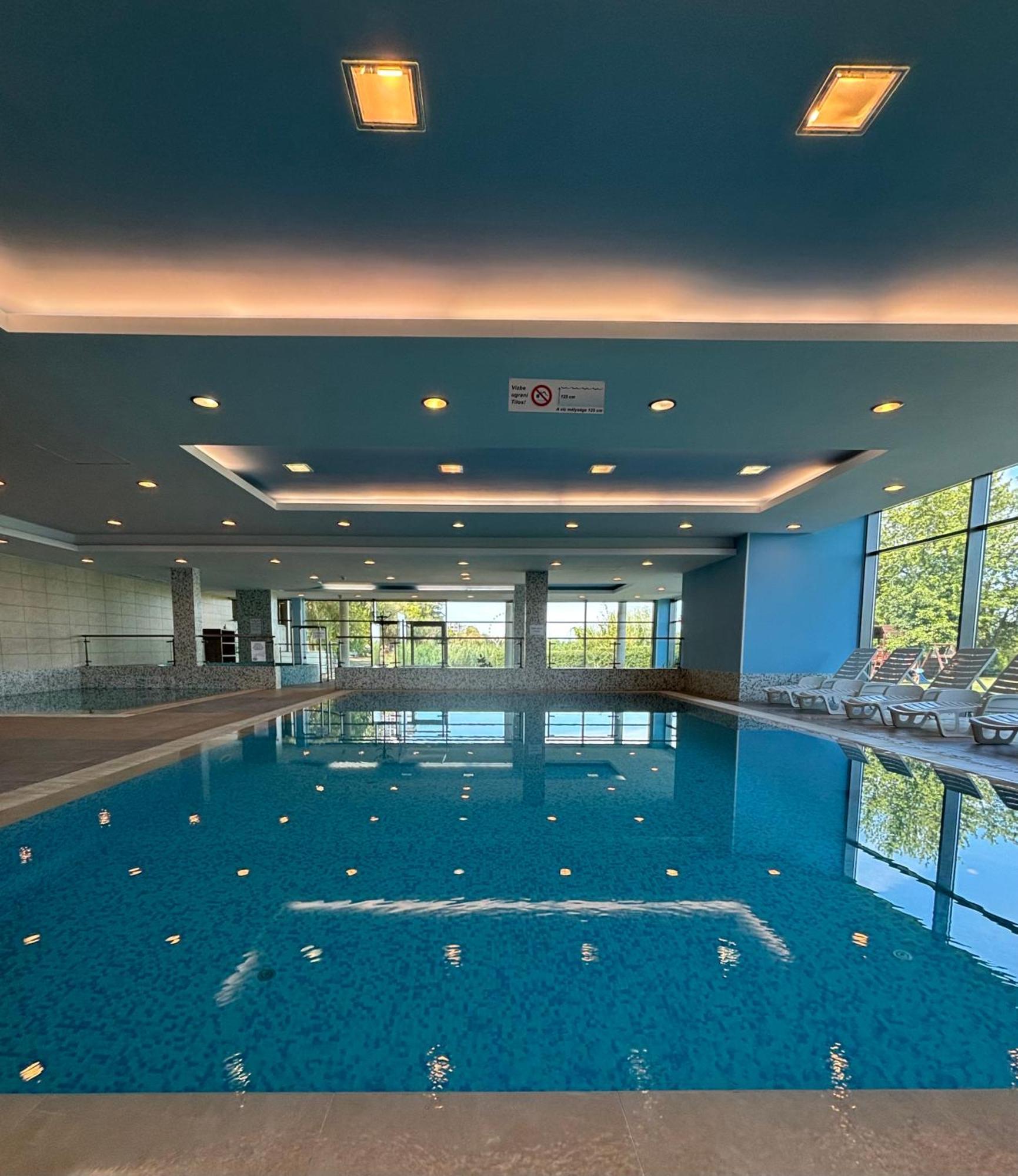 Club218 The Sunset - Wellness Apartment Siofok Exterior photo